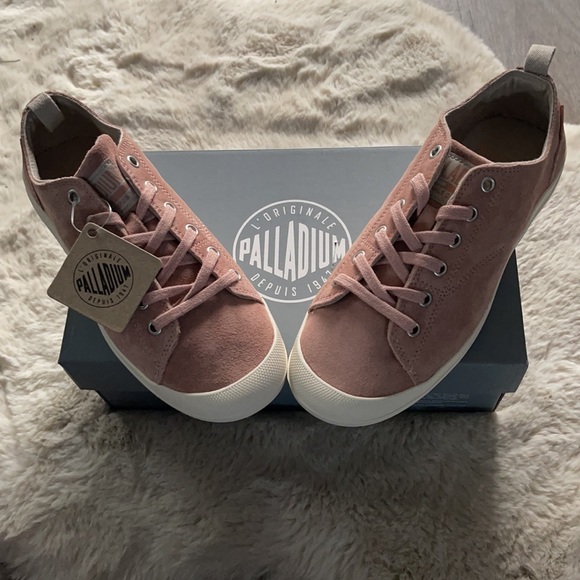 Palladium Woman’s Suede Wander Lace Sue Shoe Size7 &  8 - Picture 2 of 15